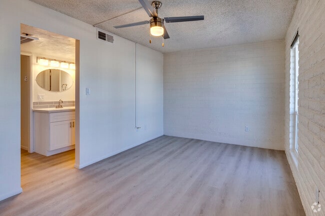 Bedroom - 1BR, 1BA - 684SF