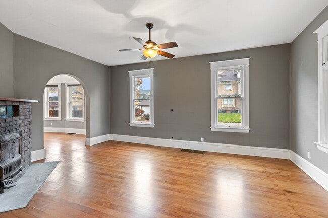 Photo - 1728 W 11th Ave