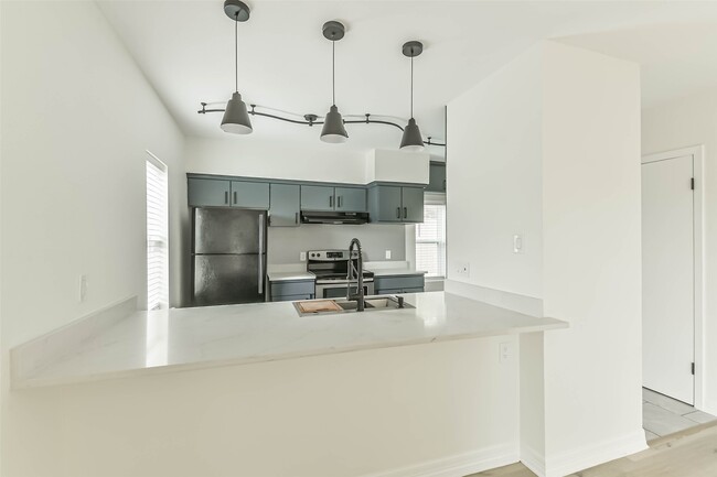 5922 Fairdale Ln Unit C
