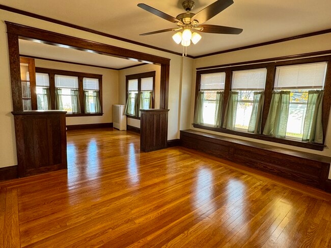 Building Photo - 16 Davis Ave Unit 1