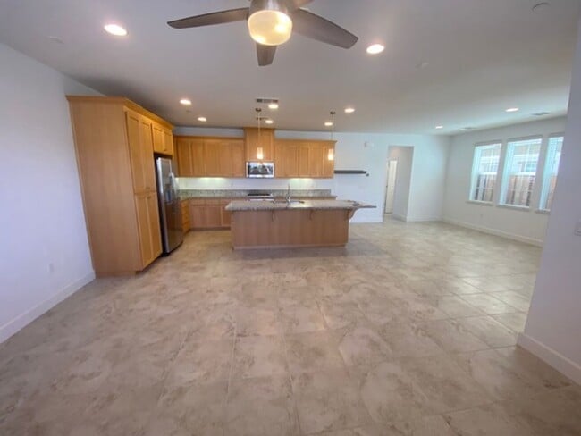 Photo - 206 9th St