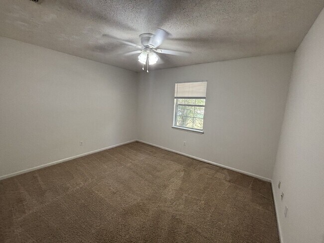 Photo - 2608 Boone Ct