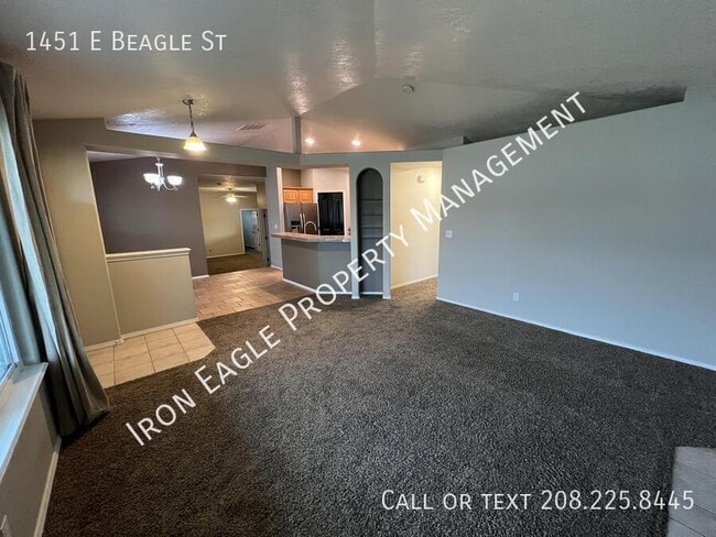 Photo - 1451 E Beagle St