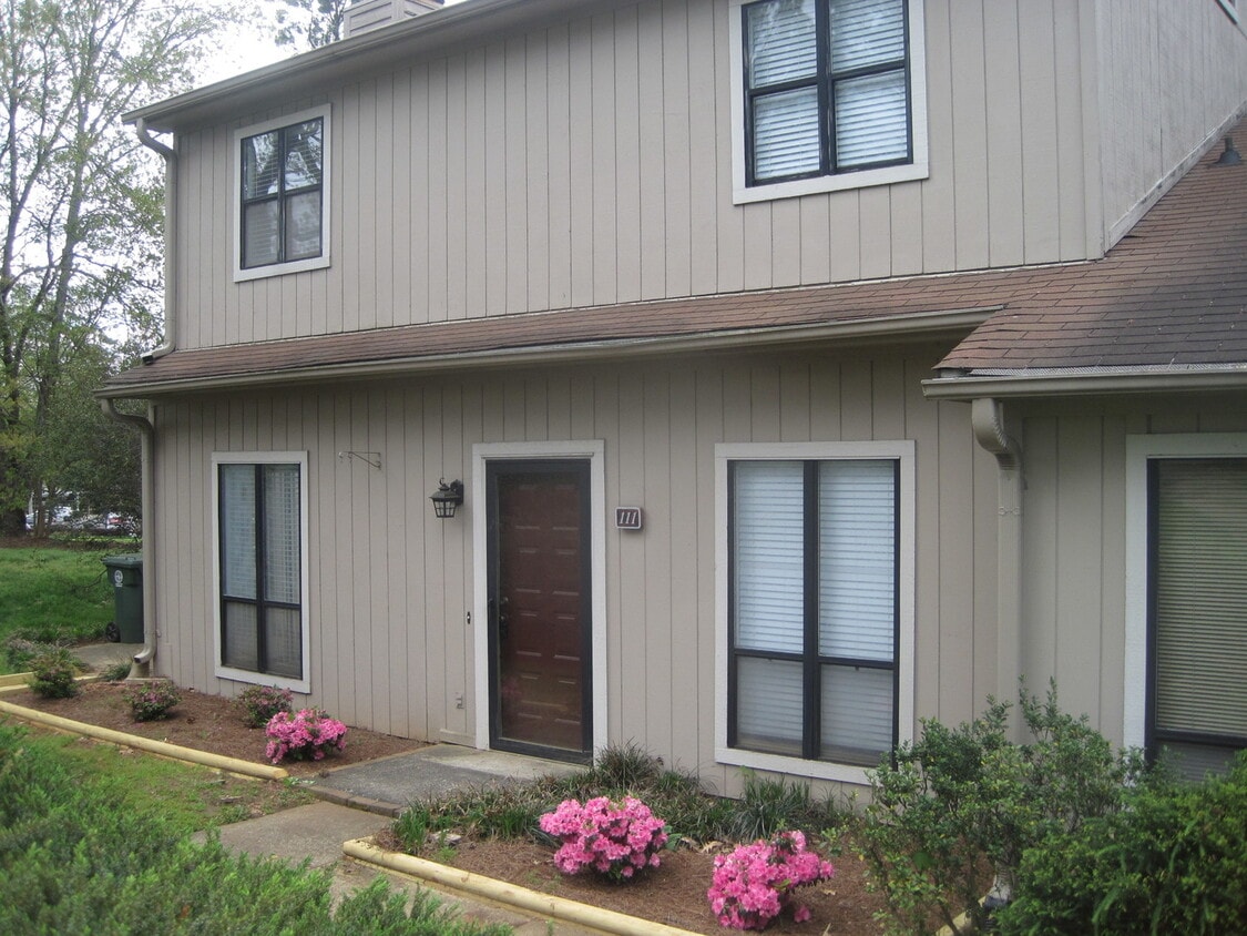 Photo - 111 Charter Oaks Circle - Bev Roberts Rentals & Property Management
