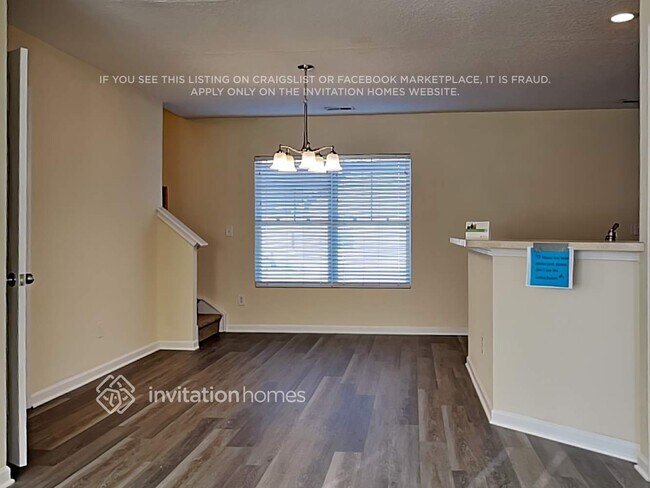 Photo - 1422 Moondance Ln