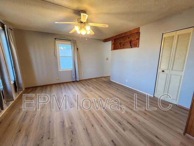 Photo - 795 S 6th St