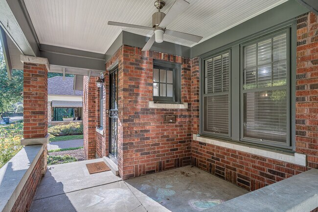 Photo - 1876 Crump Ave