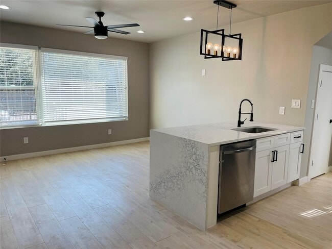 Photo - 4609 Virginia Ave Unit 101