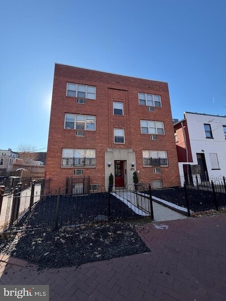Photo - 1010 P St NW Unit 3
