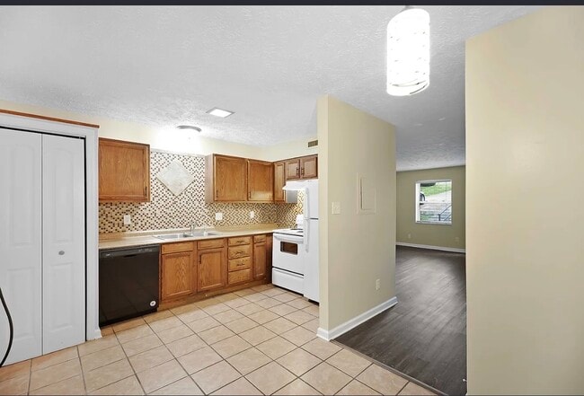 Photo - 1405 Forest Ave Unit 1405