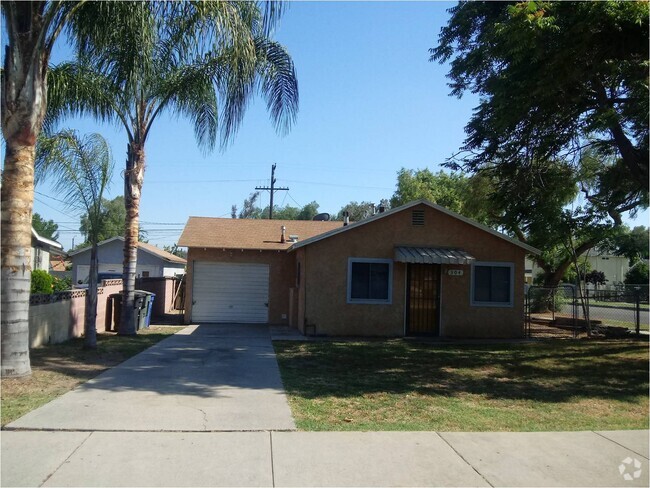 Building Photo - 304 E Sunkist St Rental