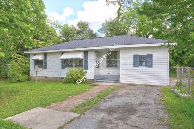 Building Photo - 3495 Charleston Cir
