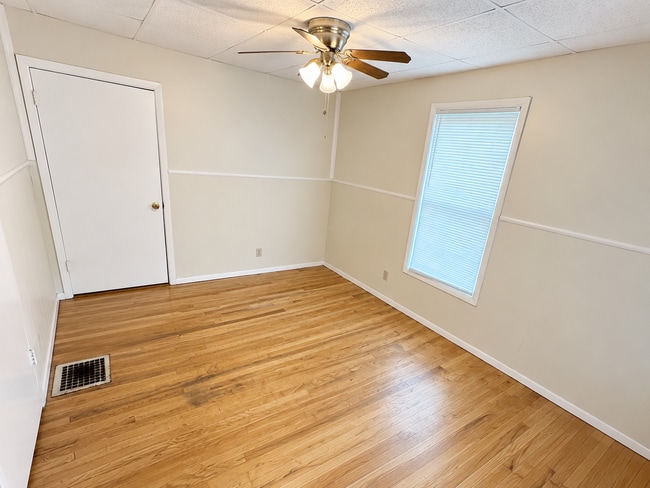 Photo - 2410 W Douglas Ave Unit 2410