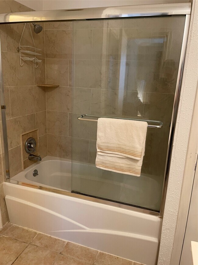 Photo - 8055 Cambridge St Unidad 49