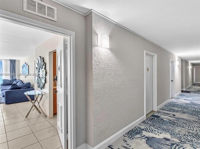Photo - 3140 S Ocean Dr Unidad 206