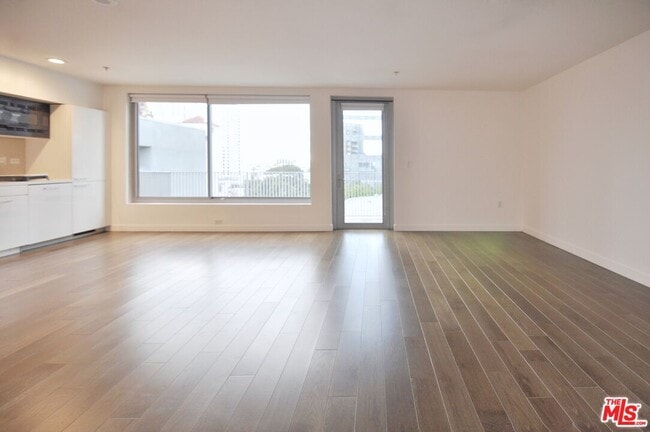 Photo - 901 Flower St Unit 709