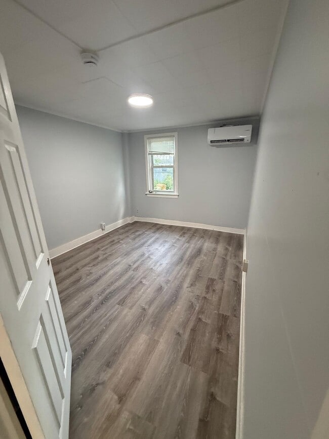 Photo - 170 Arnold St Unit 1F