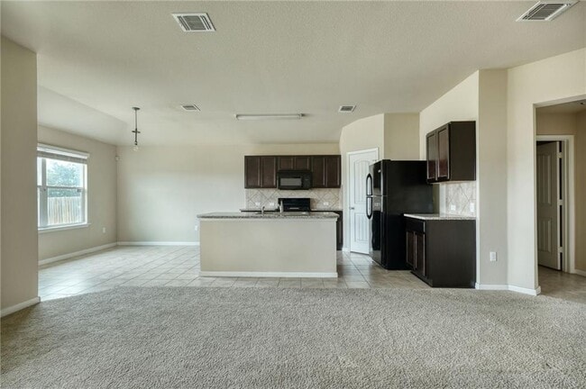 Photo - 219 Screech Owl Dr