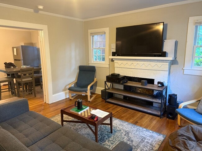 Photo - 116 Kenan St Unit B