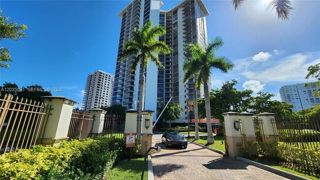 Photo - 18151 NE 31st Ct Unit 908