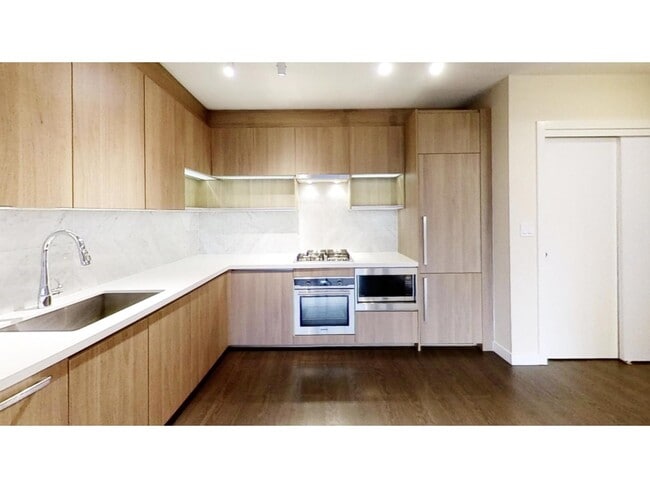 Photo - 13750-13100 100 Ave Unit 2515