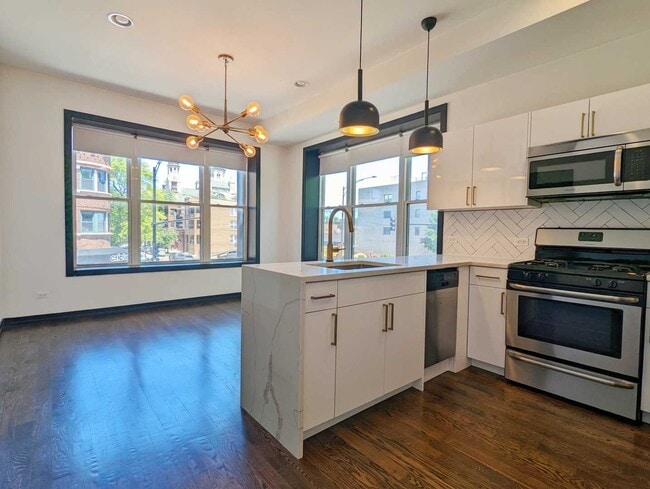 Photo - 2301 W Chicago Ave Unit 3F