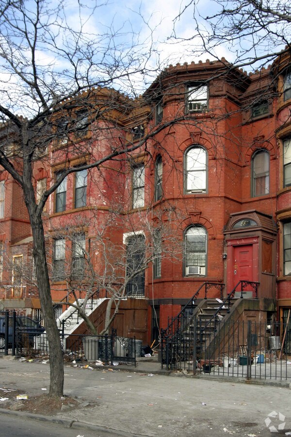 Photo - 687 Bushwick Ave