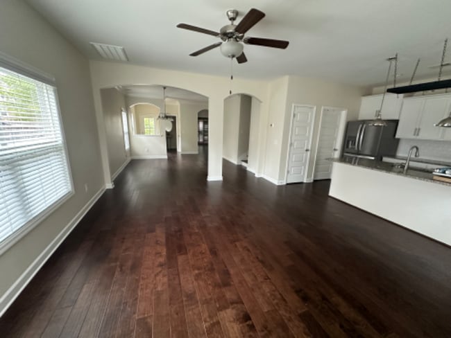 Photo - 131 Spadeleaf Blvd