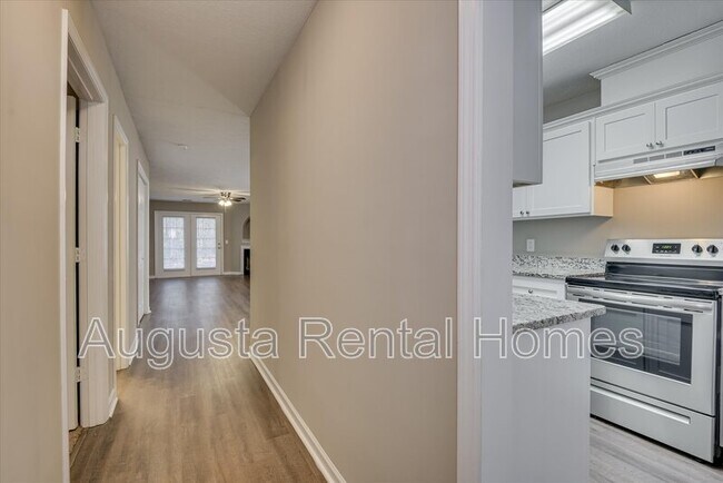 Photo - 108 Kelly Dr