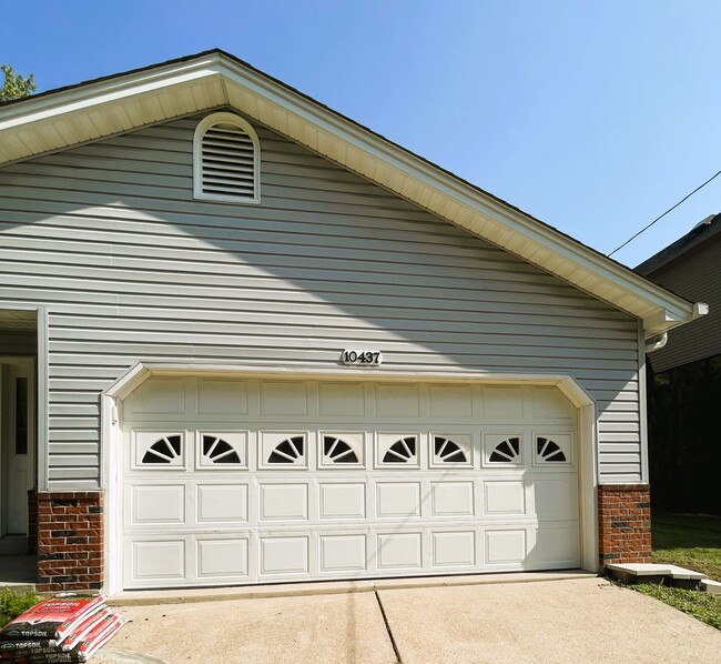 Photo - COMING SOON - Beautiful 3-Bedroom Home in Frontenac – Ladue School District