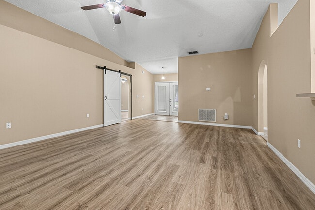 Photo - 1528 Vista Lake Cir