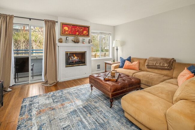 Photo - 2244 13th Ave W Unit #313