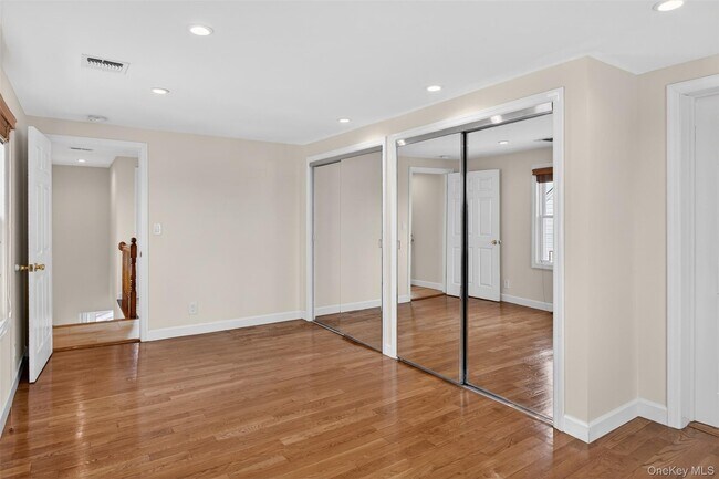 Photo - 256 Royal Ave