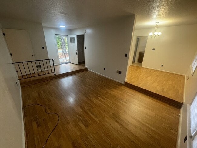 Photo - 3 bd 2 ba Ranch