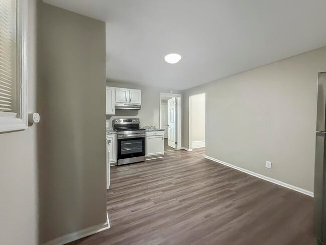 Photo - 3909 W Broadway
