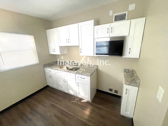 Photo - 2204 W Central Blvd Unit 2204-B