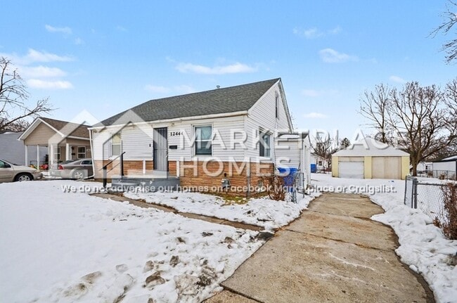 Photo - 12444 Sarsfield Ave
