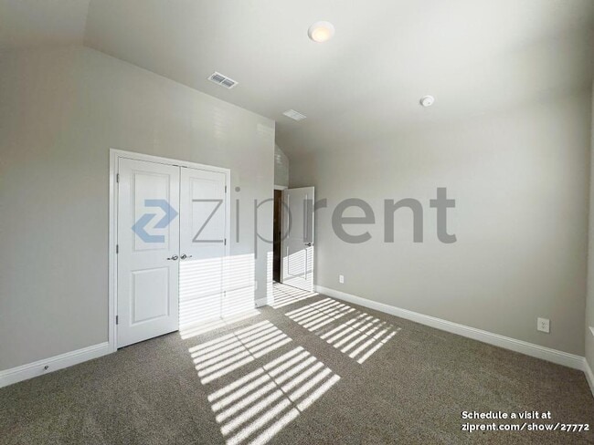 Photo - 3108 Lionsgate Dr