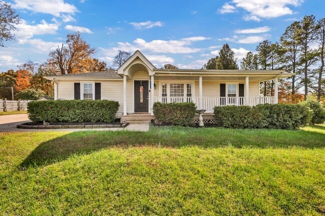 Building Photo - 2906 Pace Rd