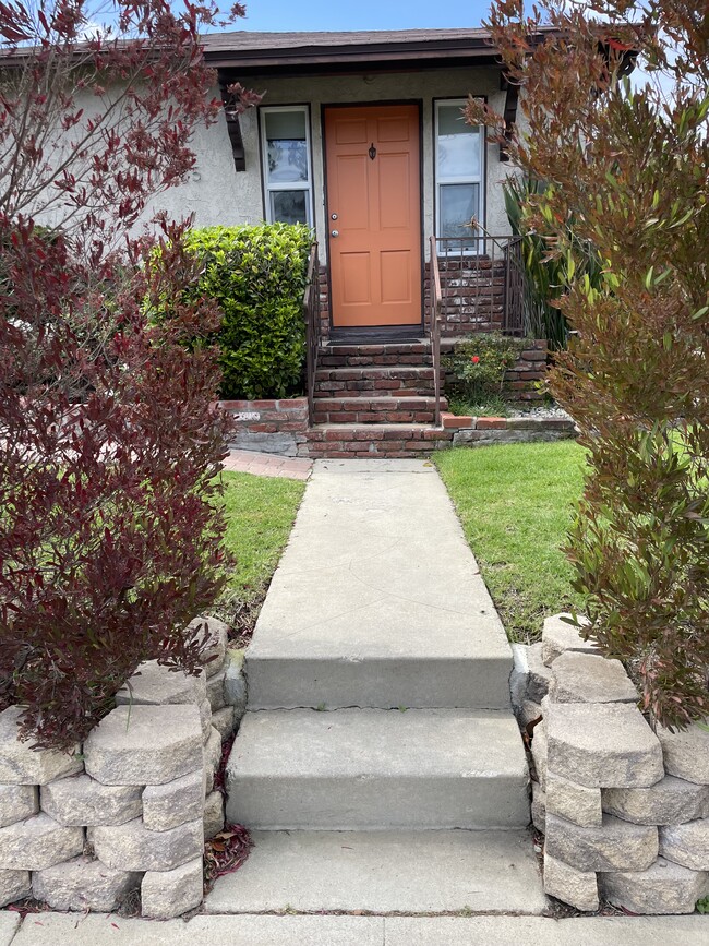 Photo - 11125 Culver Blvd Unit 11125 Culver Boulevard