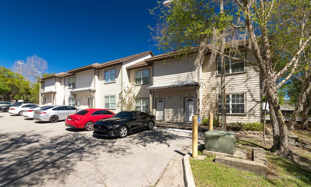 Beautiful 2 Bedroom 1.5 Bath in Beacon Hill - Beautiful 2 Bedroom 1.5 Bath in Beacon Hill
