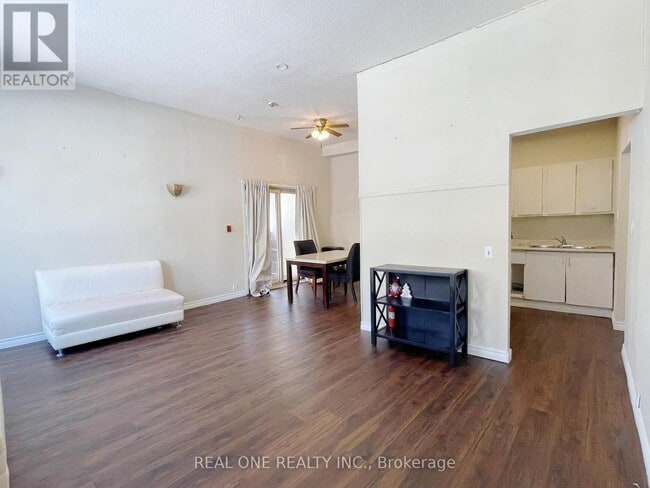 Photo - 102 Twenty Fifth St