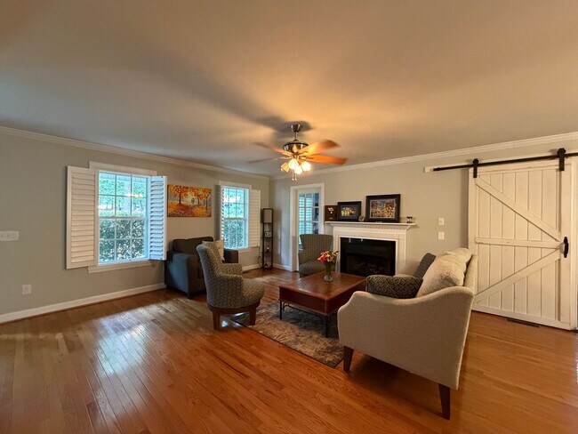 Photo - Carolina Lakes Gated Community!!