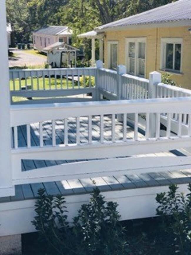 One bedroom cottage close to Downtown Ocea... House House Rental in