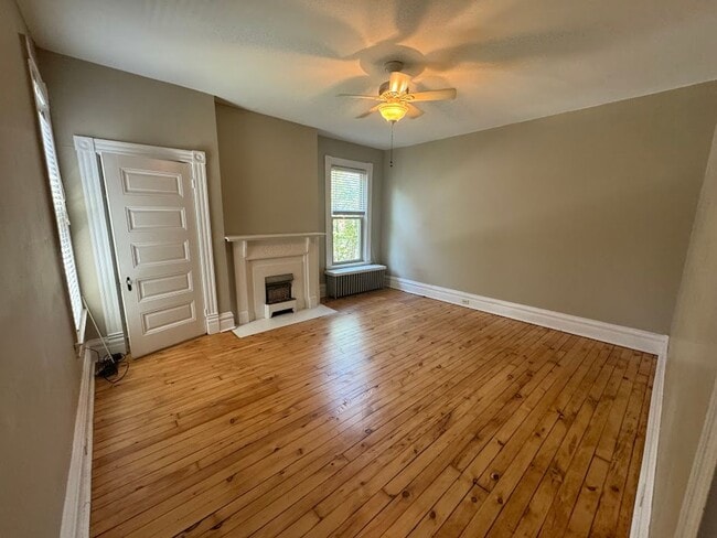 Photo - 5910 Howe St Unit Second Floor