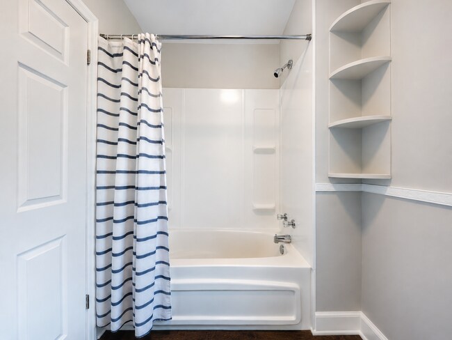 Photo - 257 Niagara St