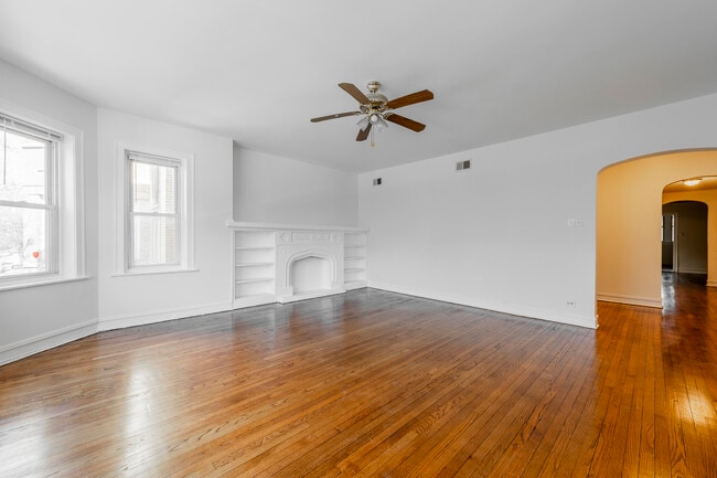 Photo - 7831 S Kingston Ave