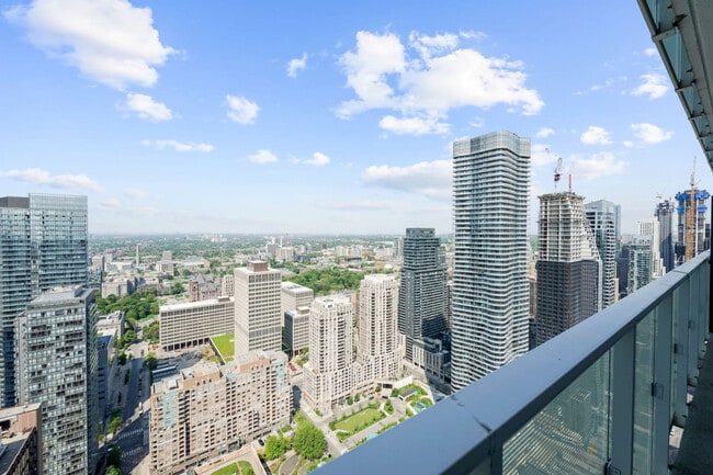 Photo - 501 Yonge St Unit SI ID1388893P