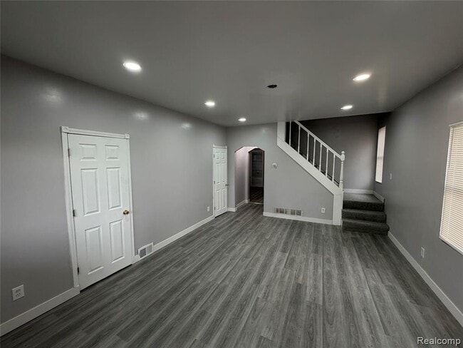 Photo - 6324 Montrose St