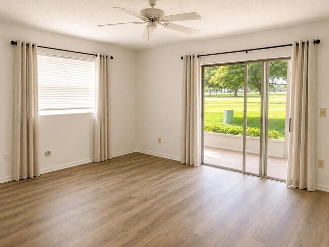 12 Vista Palm Ln